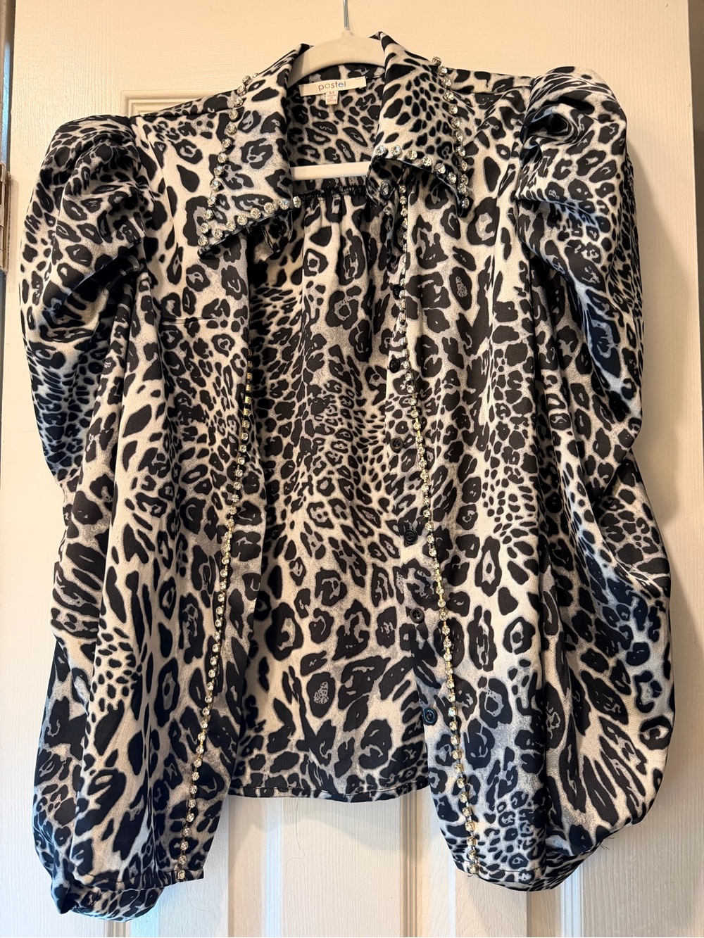 Pastels Black & White Leopard Puff Sleeve Blouse